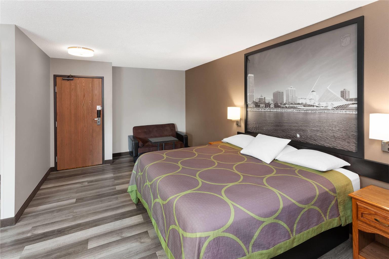 Super 8 by Wyndham Green Bay Near Stadium - photo 25