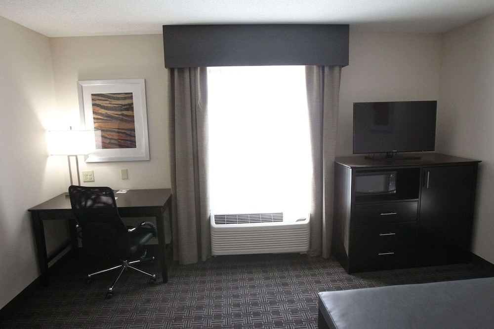 Hampton Inn & Suites Seneca Clemson Area - photo 12