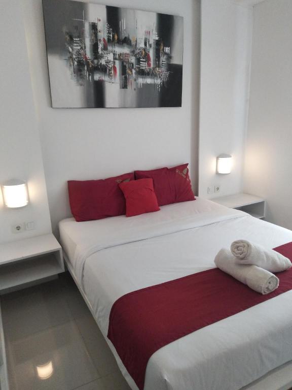 Poppies Senggigi Hostel — 4-Star Luxury Hotel in Senggigi, Indonesia