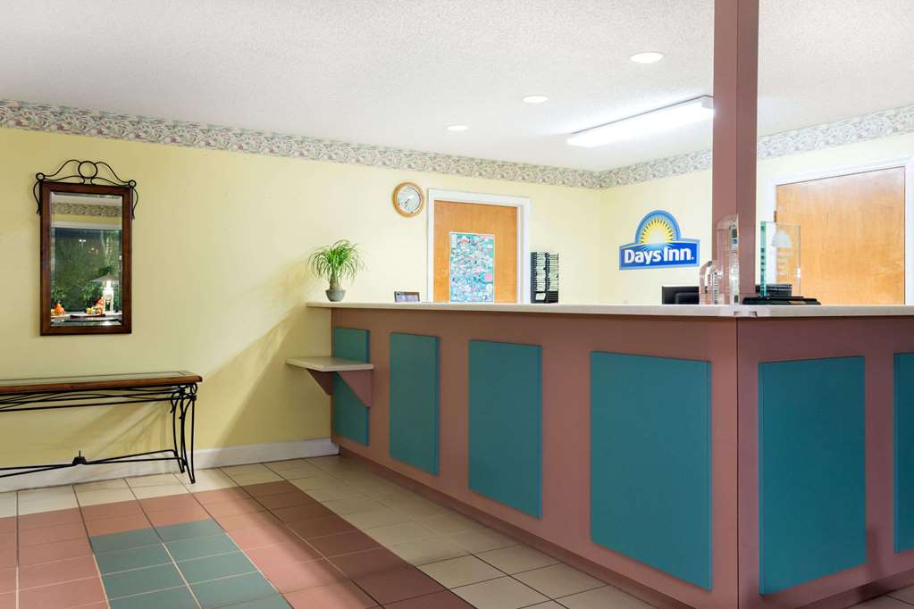 Days Inn by Wyndham Lamont Monticello - photo 3