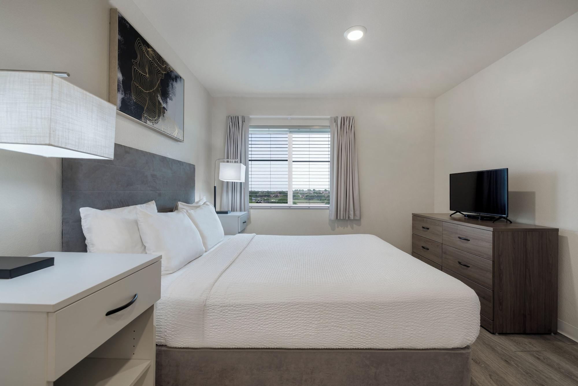 Soka Suites Dallas Las Colinas - photo 10