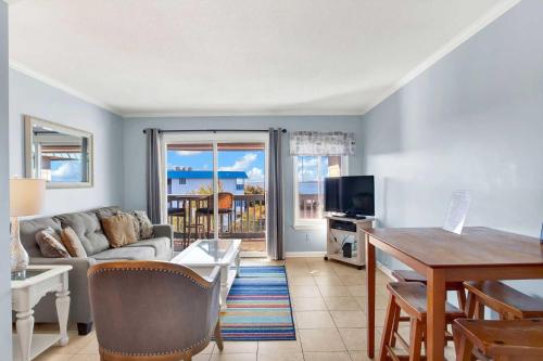 Savannah Beach & Racquet Club 314 A in Tybee Island, United States