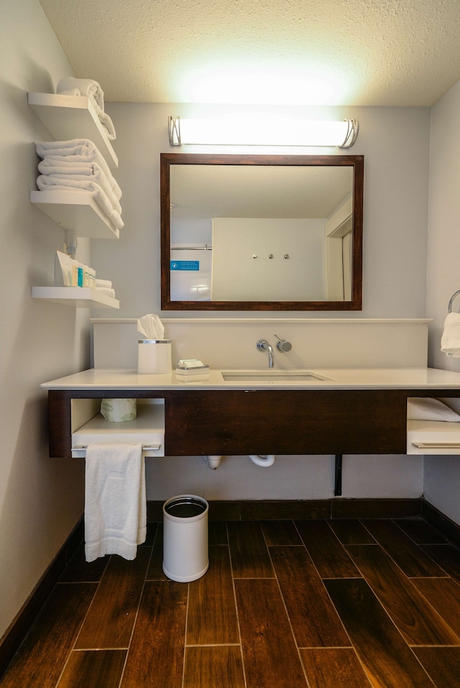 Hampton Inn Brighton - photo 47