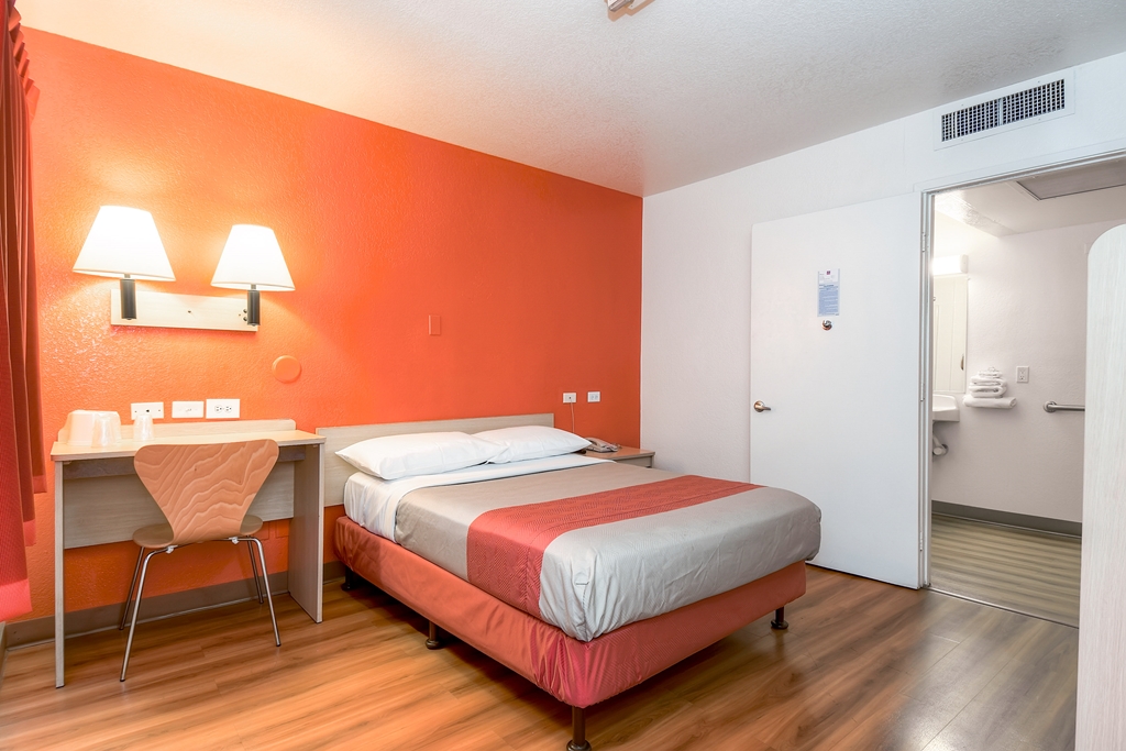 Motel 6 Corona CA - photo 8