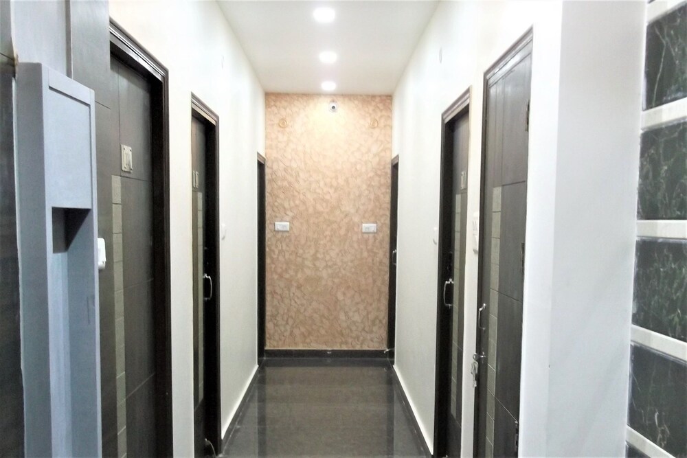 OYO 10360 Hotel Grand Manoranjan in Gorakhpur, India