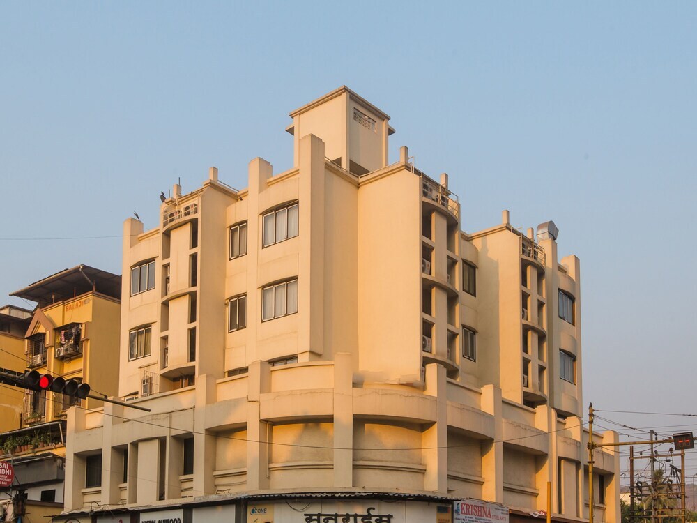 Gold Crest Business Hotel in Navi Mumbai, India
