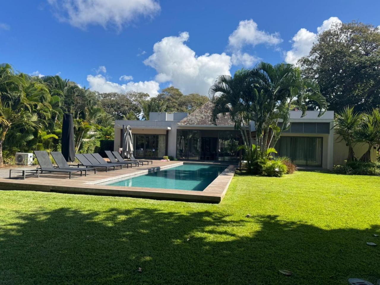 Villa Exceptionnelle à Anahita — 4-Star Luxury Hotel in Grande Riviere Sud Est, Mauritius