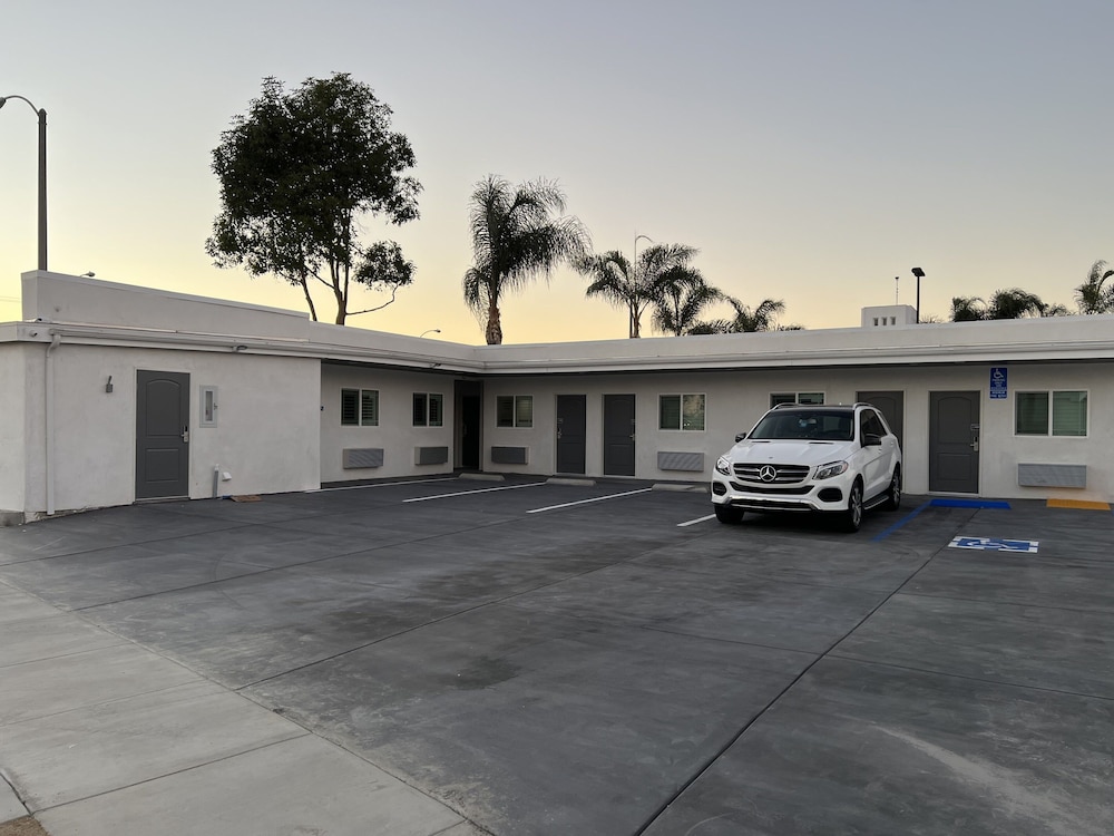 Erth Inn By Aga Bell Gardens - photo 7