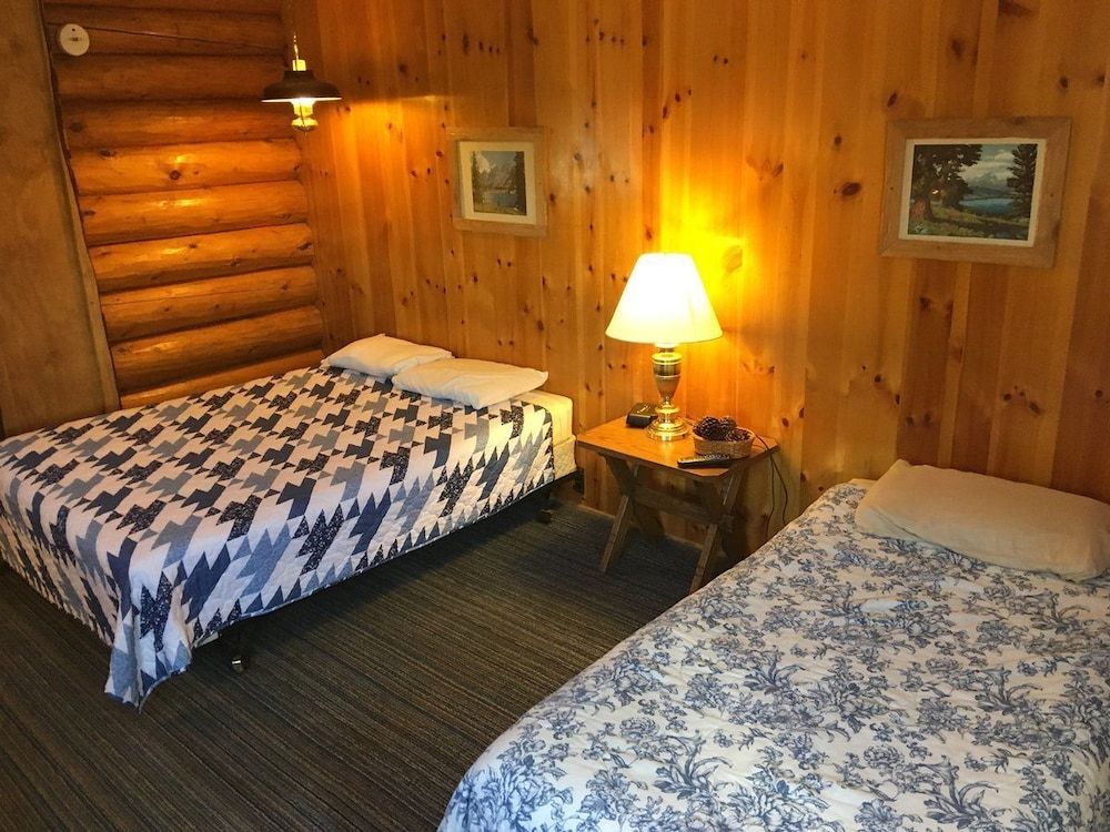 Branding Iron Inn - photo 19