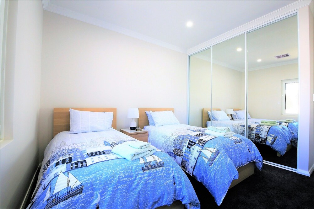 Studio Style Mindarie Marina — Mindarie — photo 2
