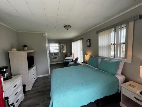 Claddagh Motel & Suites - photo 58