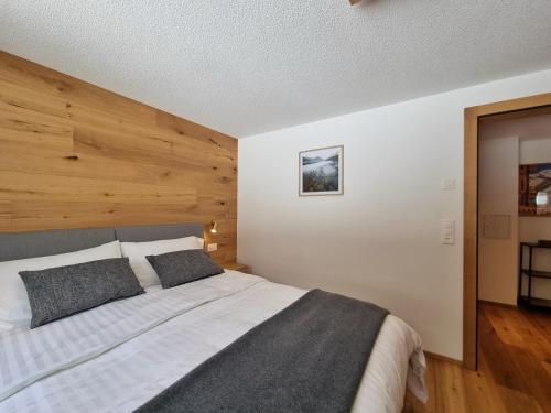 Riverside 2nd Floor North — 4-Star Luxury Hotel in Saas-Fee, Switzerland