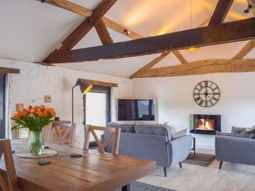 Castle Beams — 4-Star Luxury Hotel in Craven Arms, United Kingdom