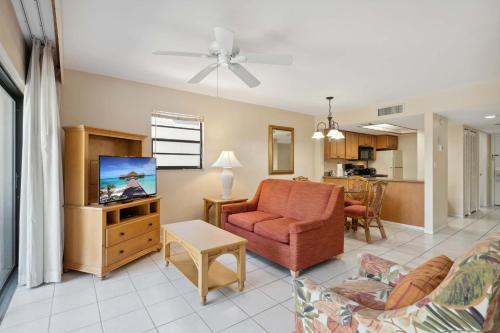 Resort View and Corner Unit in Naples, United States