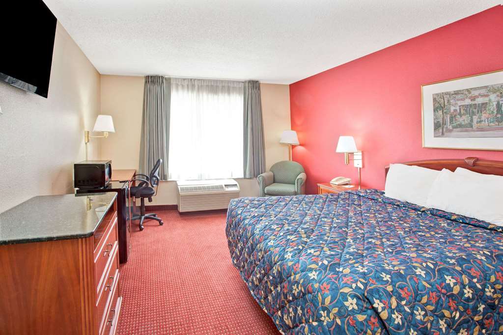 Days Inn by Wyndham Marietta Atlanta Delk Road - photo 11