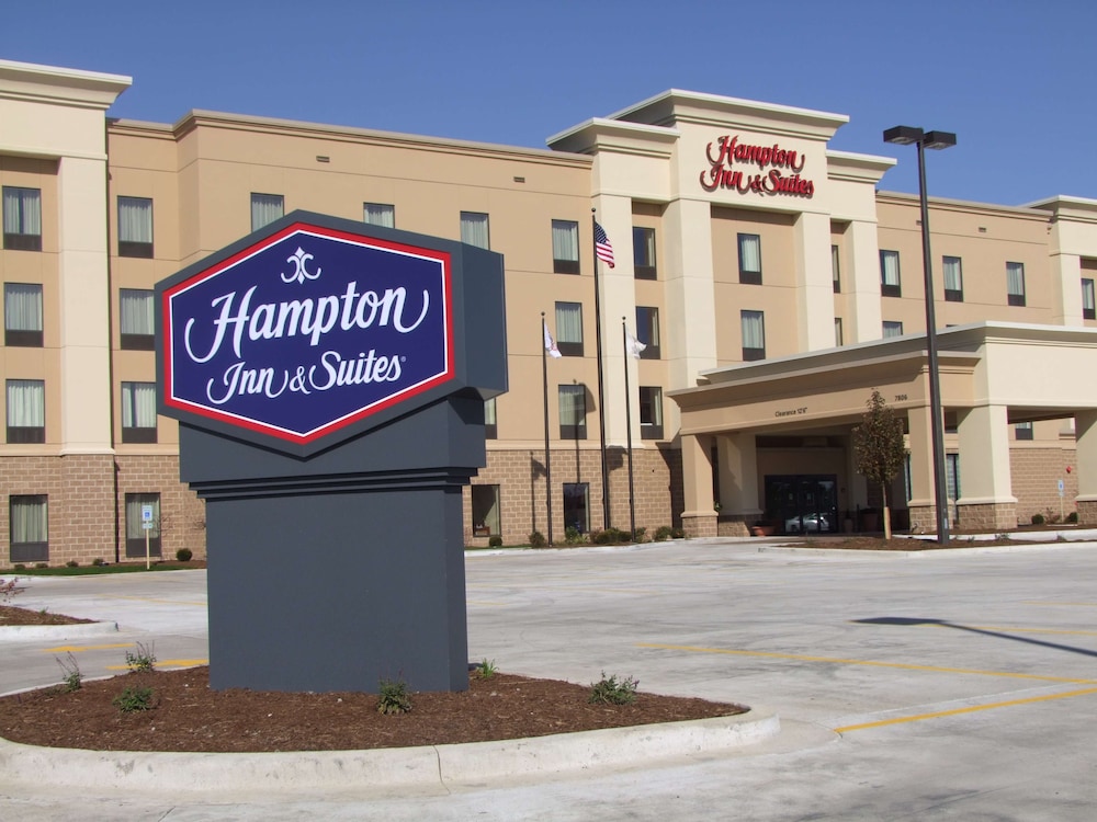 Hampton Inn & Suites Peoria at Grand Prairie IL - photo 45