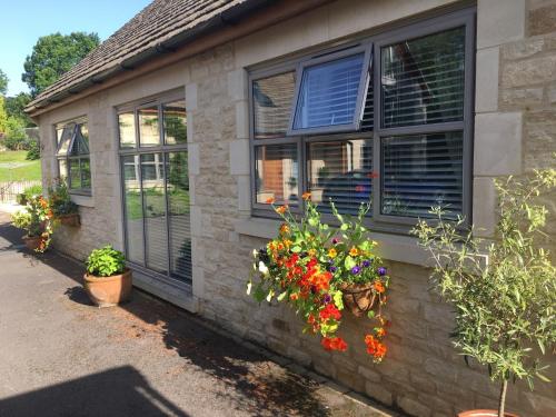 2 Bed in Cheltenham 49336 — hotel in Southam