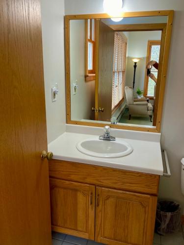 Garden Grove Retreat & Lodging near Pictured Rocks Fayette Trails - photo 38
