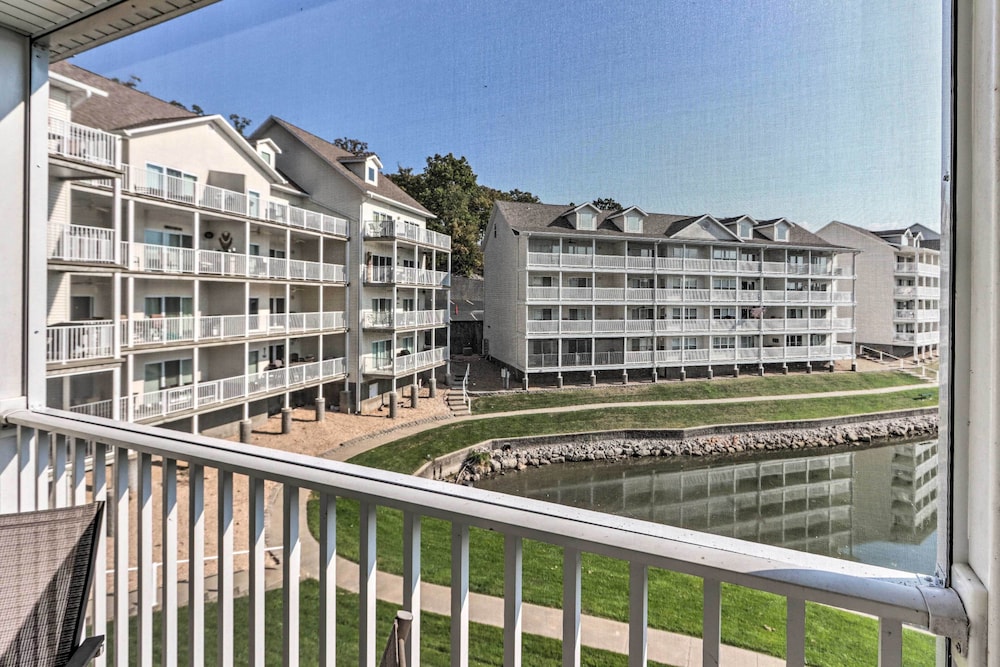 Parkview Bay Condo: Resort Pools & Lake View - photo 23