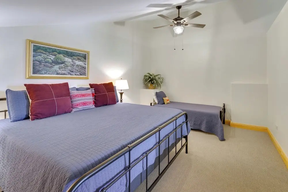 2 Mi to Angel Fire Resort Luxury Condo with Balcony - photo 4