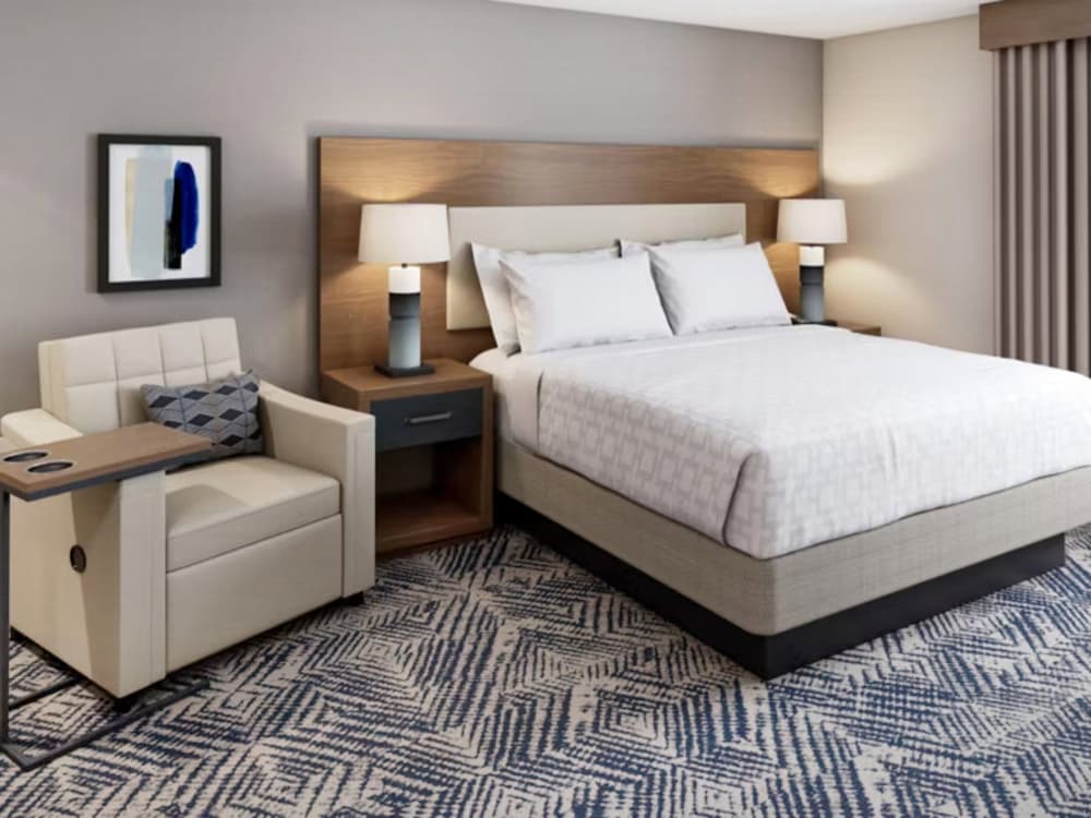 Candlewood Suites Champaign Urbana University Area by IHG - photo 24