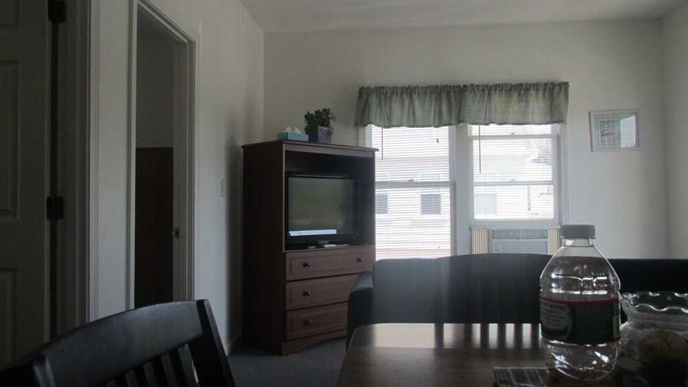 The Lynwood Inn - photo 11