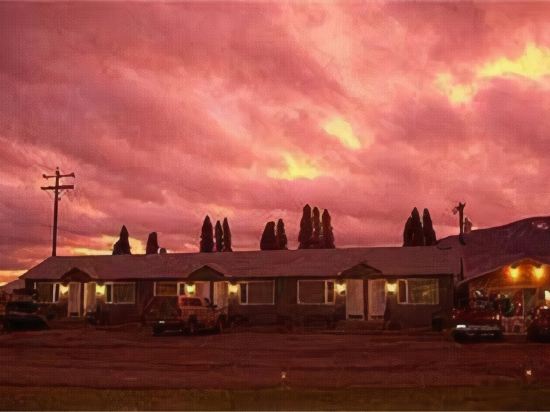Sacajawea Inn - carbon neutral hotel in Salmon