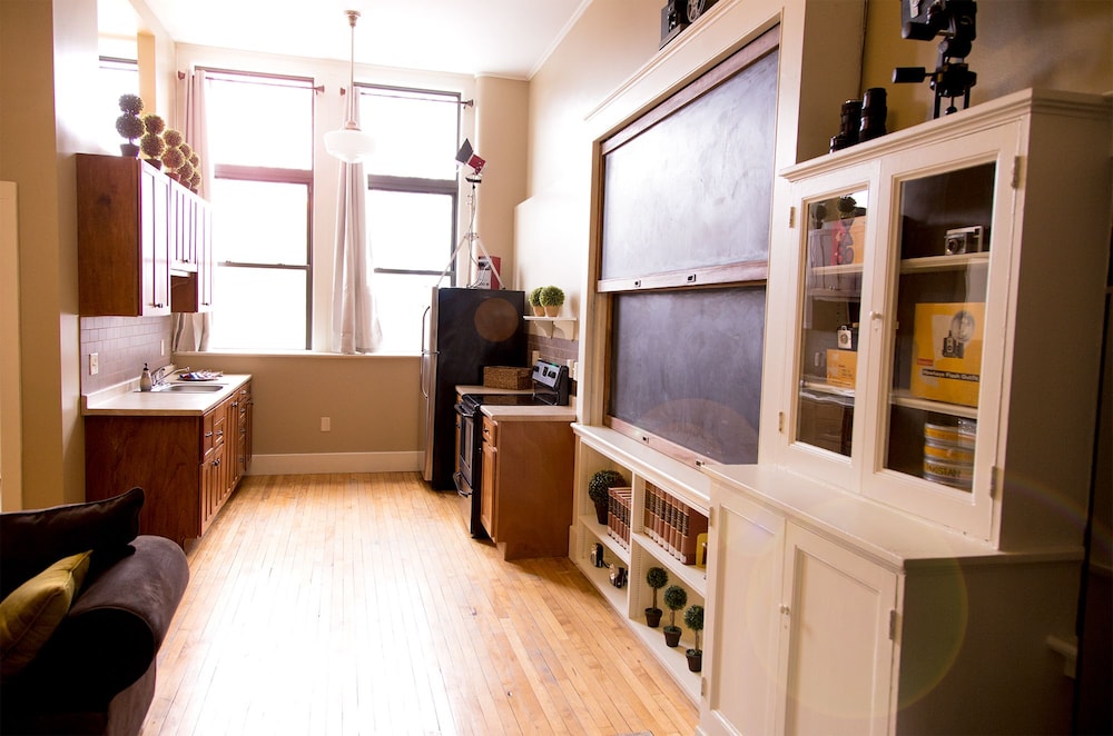 School 31 Lofts at Colors Studios - photo 37