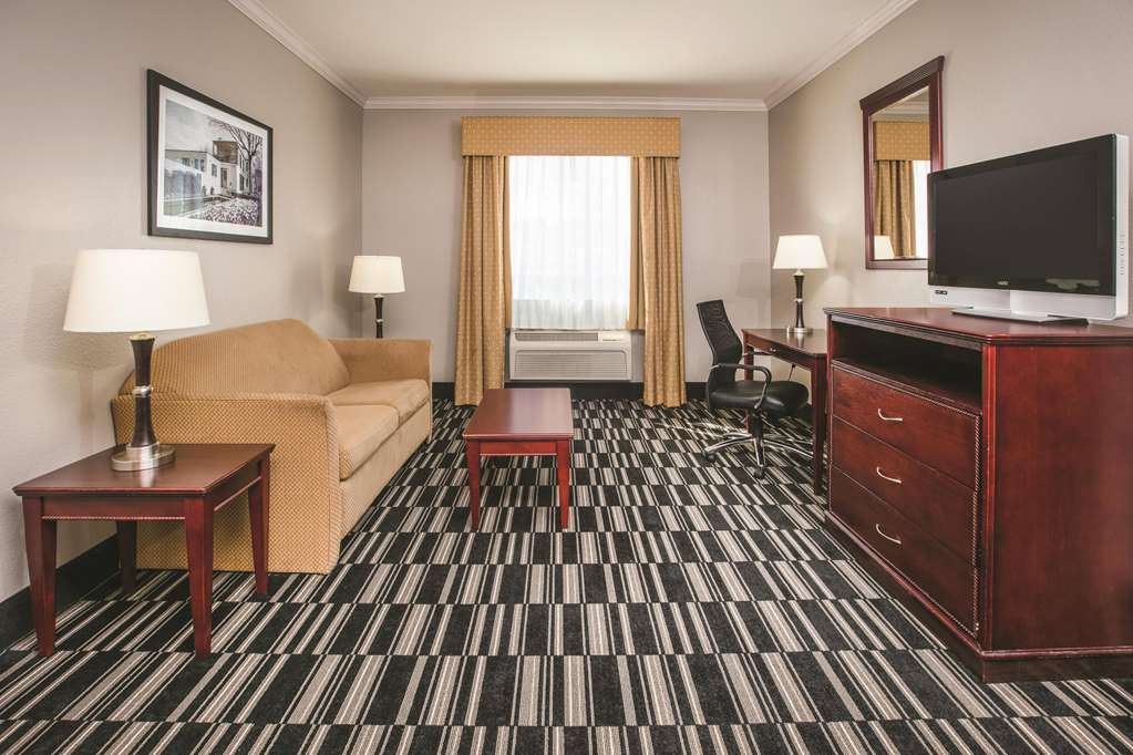 Baymont by Wyndham Dallas South DeSoto - photo 21