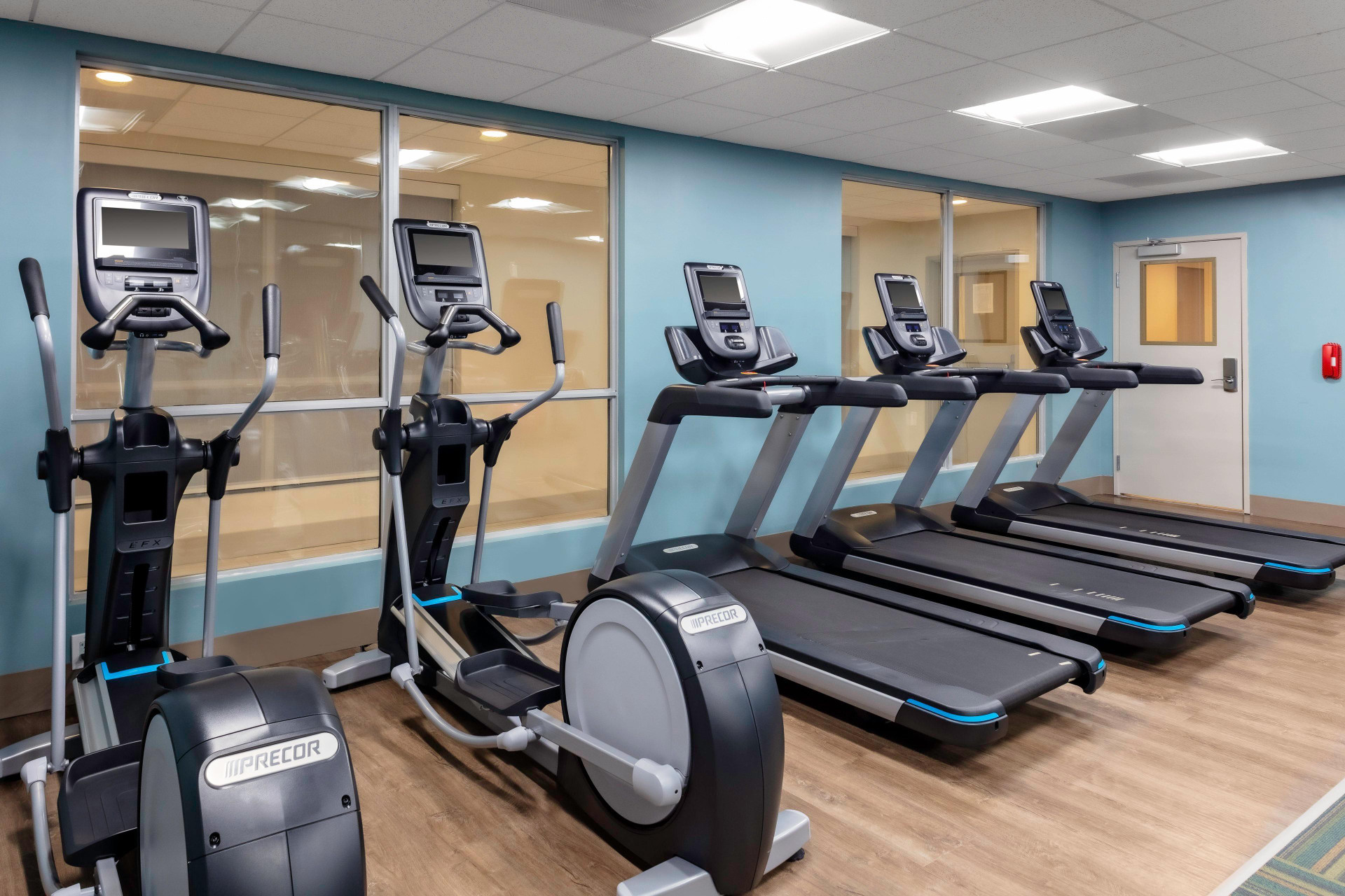 Holiday Inn Express & Suites Wilmington West Medical Park by IHG - photo 5