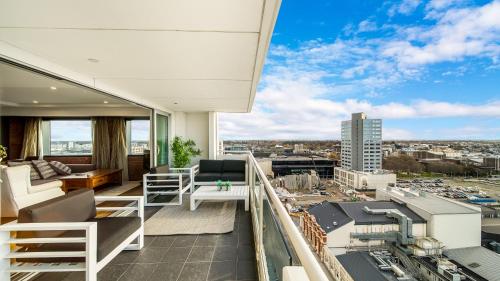 Central City View with Free Valet Parking — 4-Star Luxury Hotel in Christchurch, New Zealand