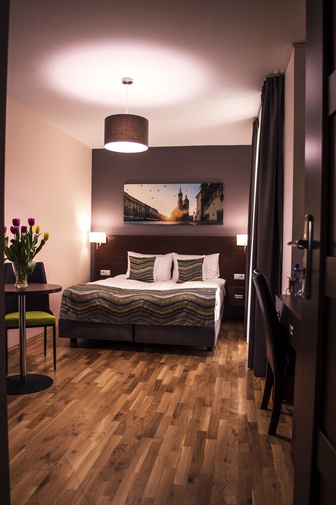 On Set Aparthotel — Krakow — photo 4