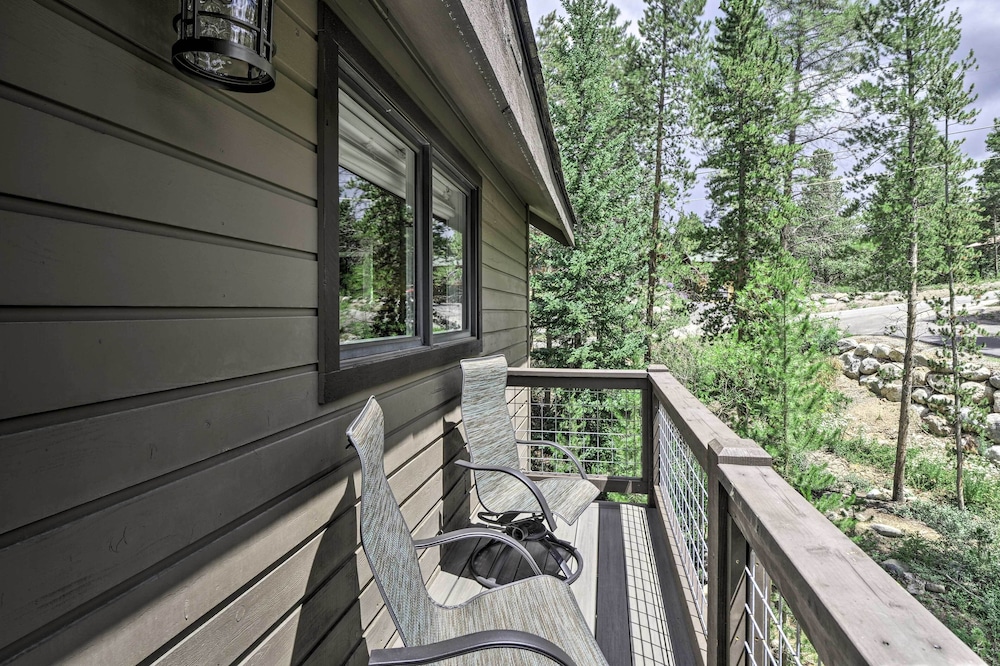 Upscale Home with Hot Tub 3 Mi to Breck Ski Resort - photo 12