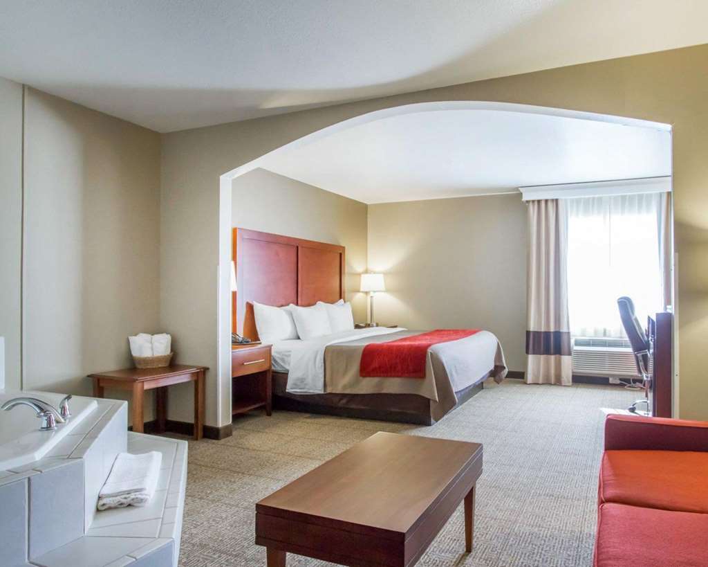 Comfort Inn Bolivar - photo 13