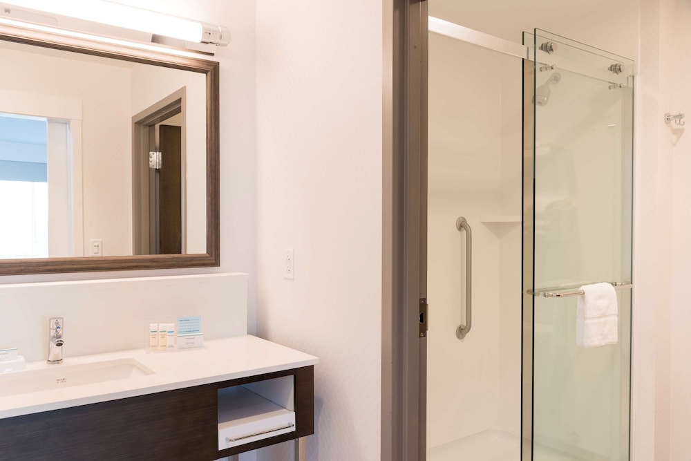 Hampton Inn & Suites Indianapolis Keystone - photo 28