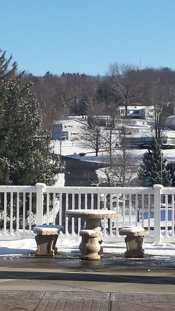 Paradise Inn & Suites - photo 23