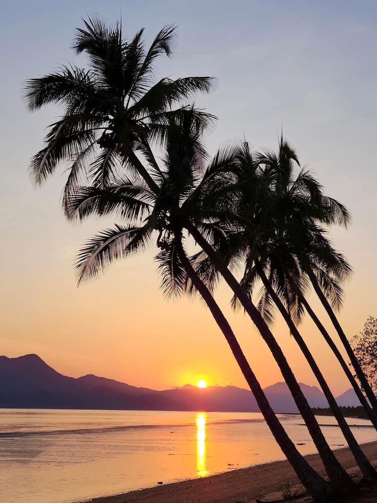 Cardwell Beachfront Motel — hotel in Cardwell