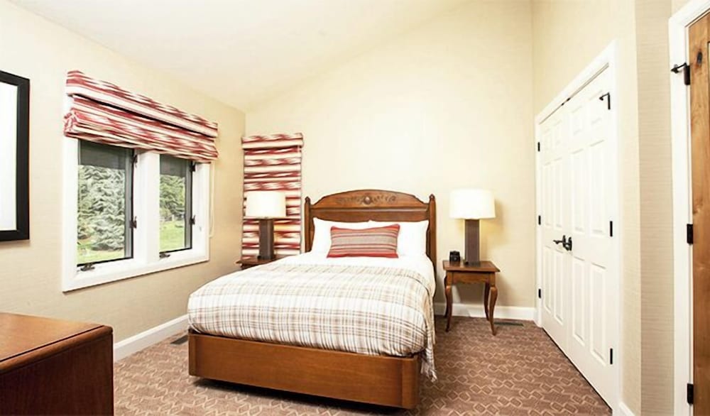 Sun Valley Inn - photo 17