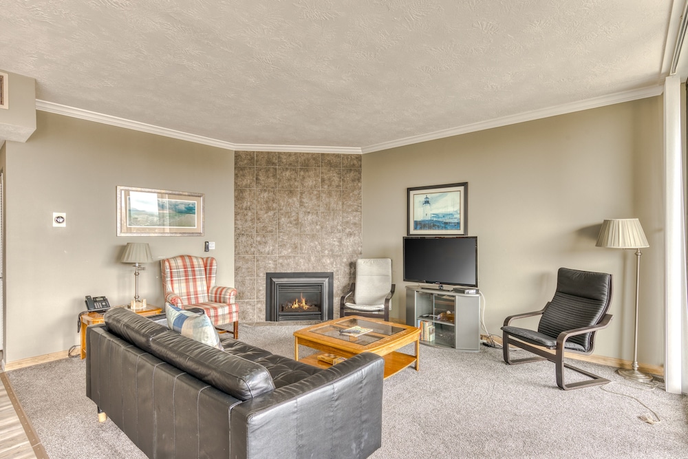 Sand & Sea Resort Condominiums - photo 595
