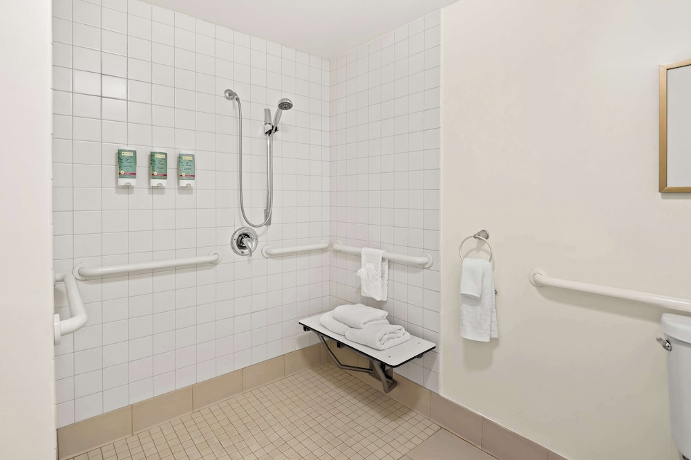 Best Western Ontario Mills Mall - photo 29