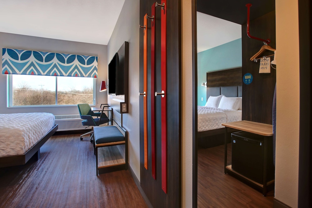 Tru by Hilton Alcoa Knoxville Airport - photo 26
