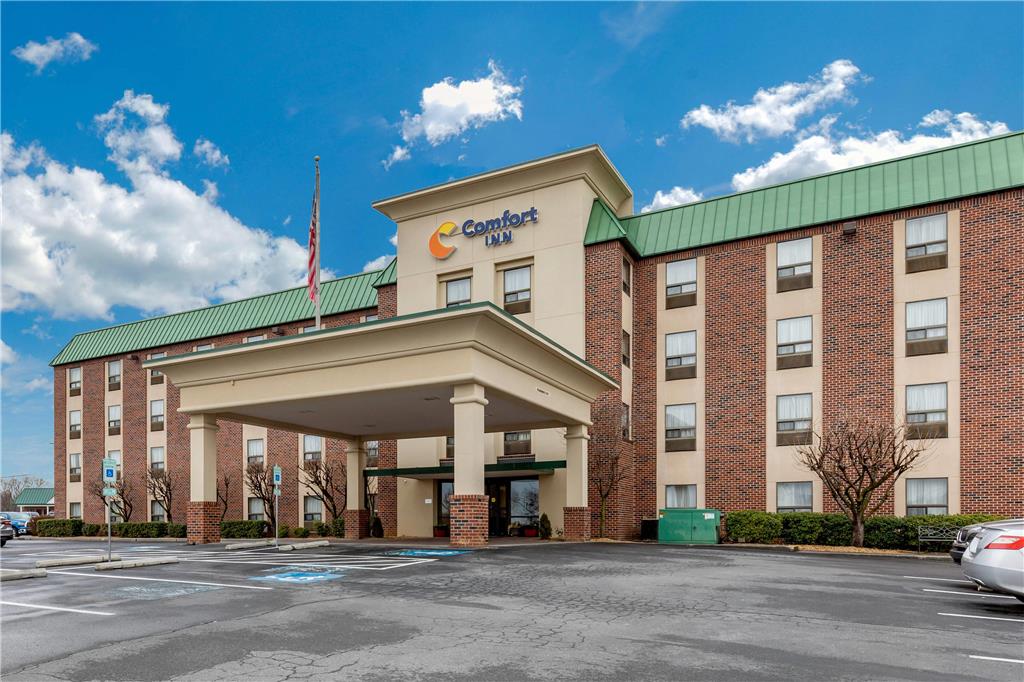 Comfort Inn Aikens Center — hotel in Martinsburg