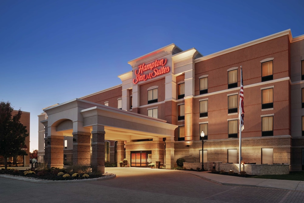 Hampton Inn & Suites Mishawaka South Bend at Heritage Square - photo 56