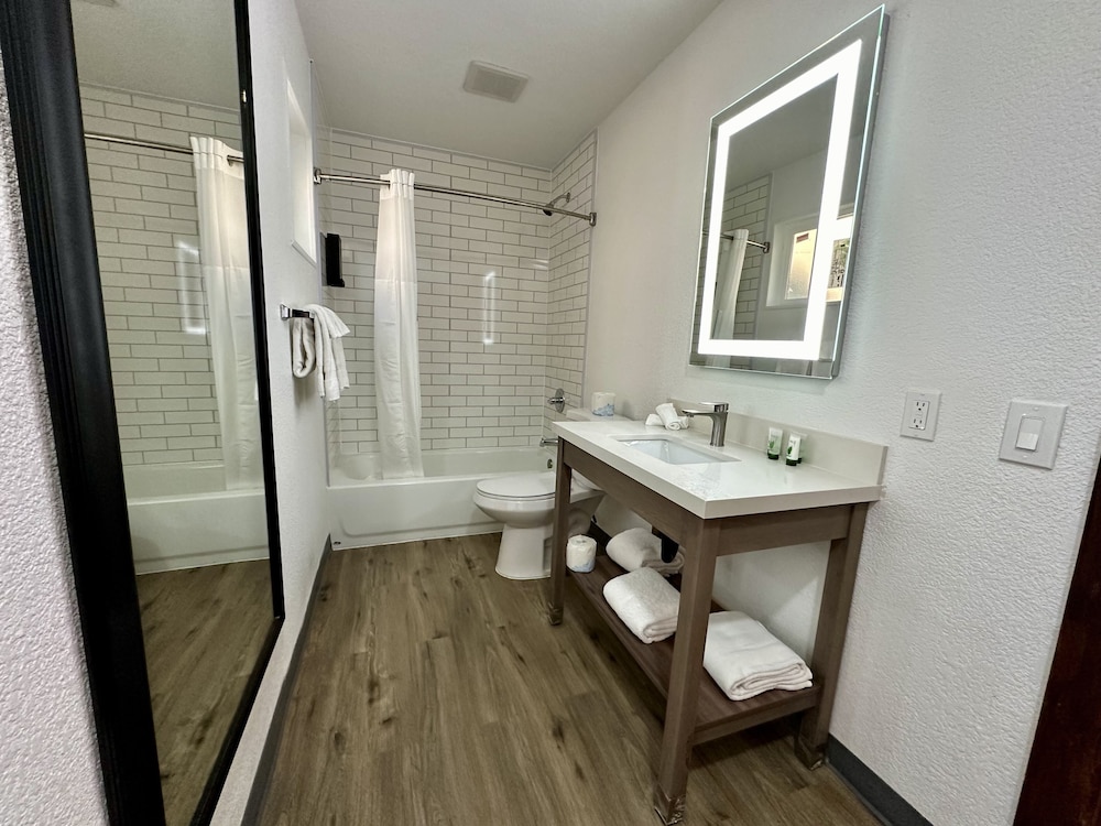 Wapiti Self Service Lodge - photo 18