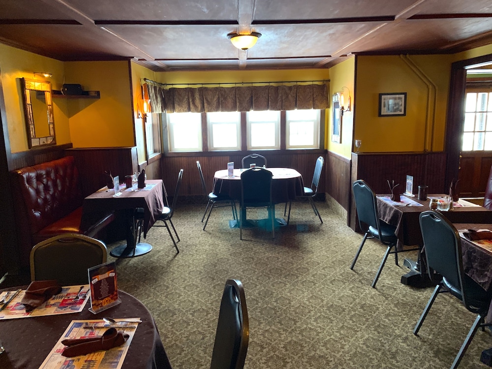Fred's Inn - photo 39