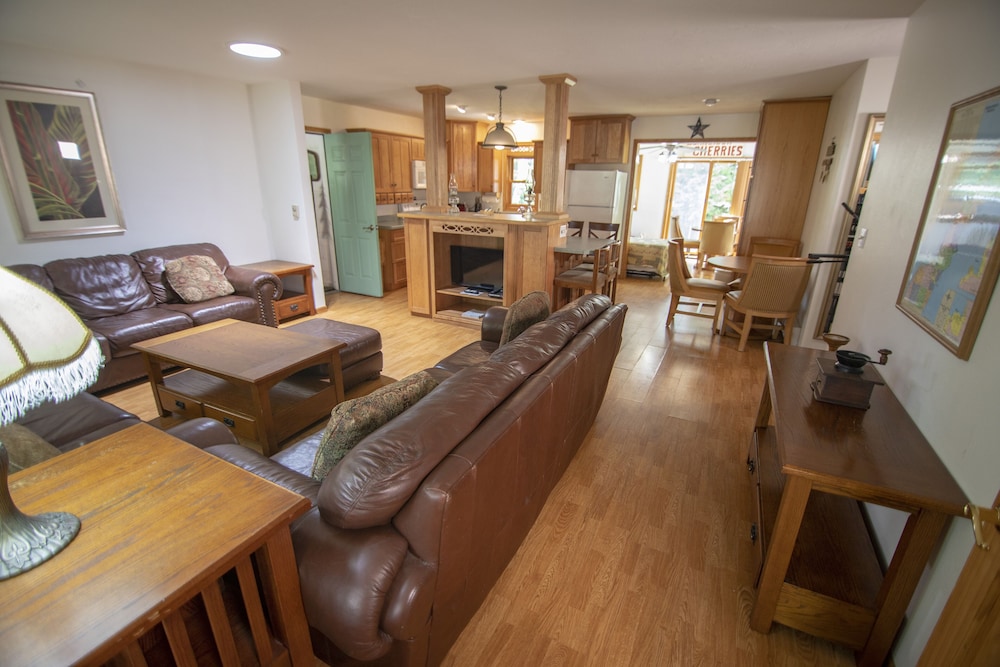 Coachlite Inn - photo 12