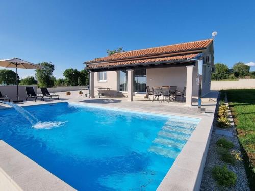 Villa Taya Comfortable holiday residence — 4-Star Luxury Hotel in Sveti Petar U Sumi, Croatia