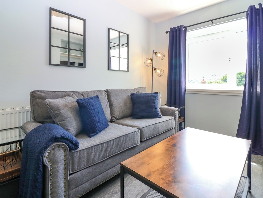 7 High Buckholmside - carbon neutral hotel in Galashiels