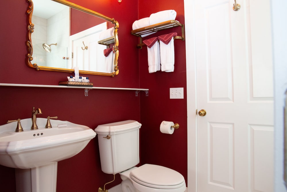 Almondy Inn - photo 112