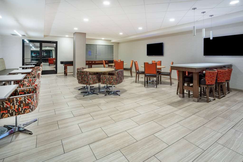Days Inn & Suites by Wyndham Denver International Airport - photo 8